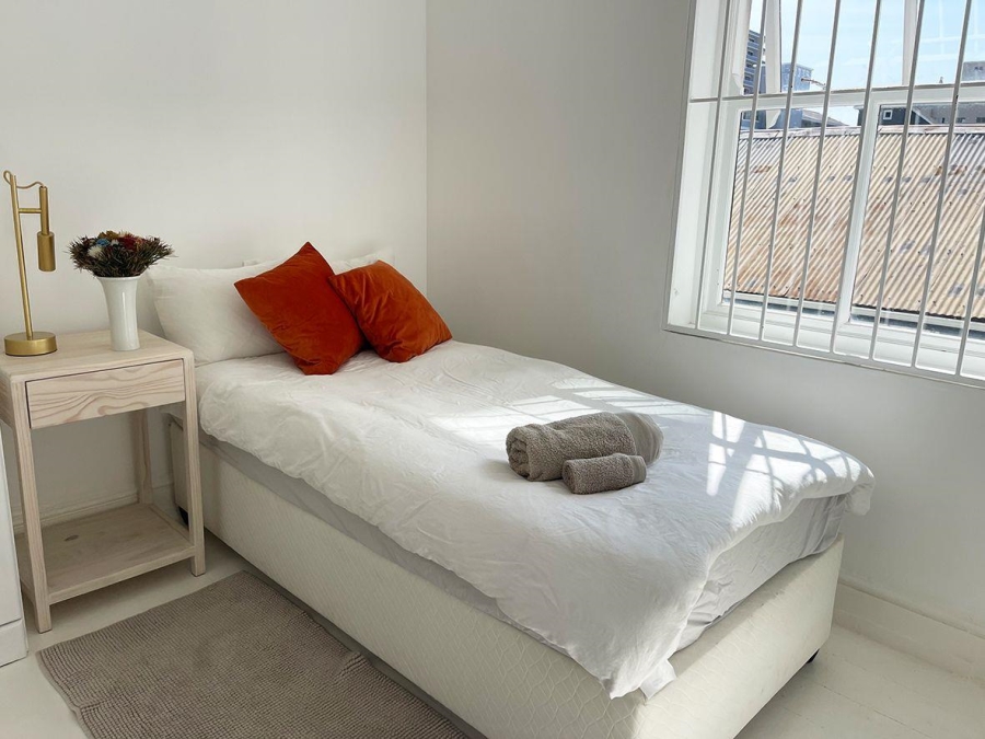 To Let 6 Bedroom Property for Rent in Sea Point Western Cape